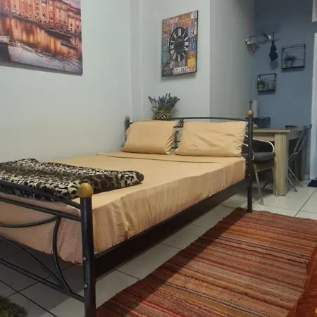 Private Studio Near Acropolis